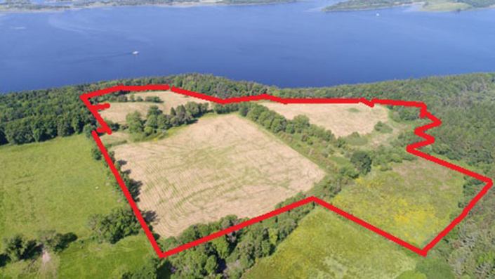 Farmhaus in unmittelbarer Seenaehe